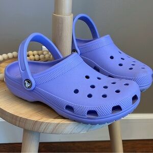 PreOwned Purple Crocs